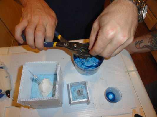 How to Remove Resin and Adhesive from Gemstones: A Complete 2025 Guide