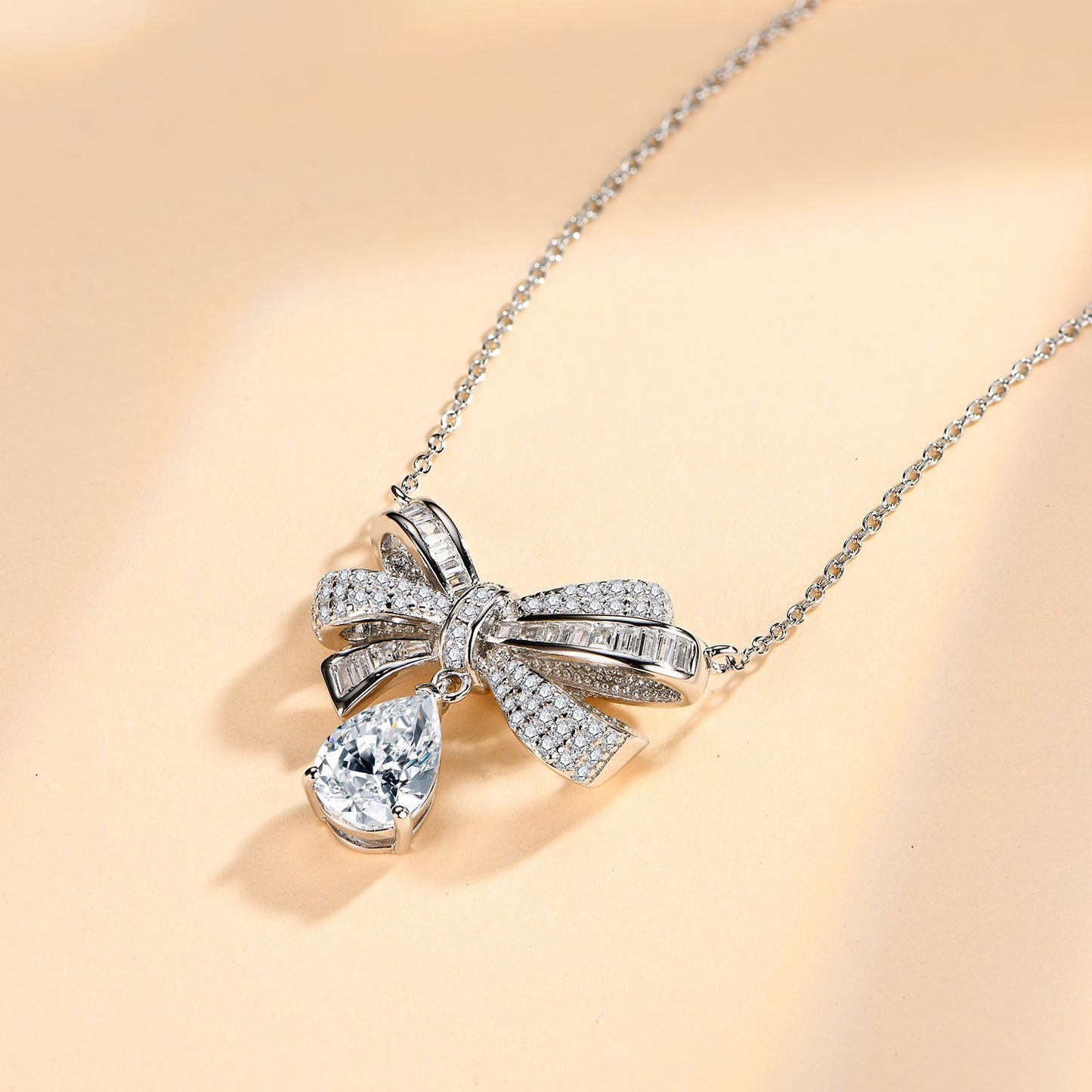 Butterfly drop-shaped sterling silver zircon necklace is simple and versatile