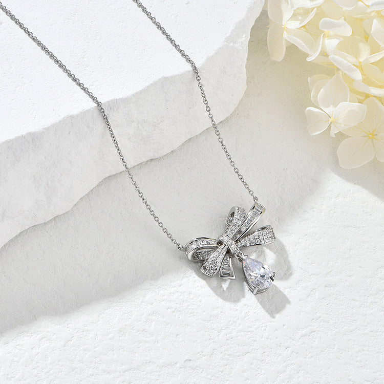 Butterfly drop-shaped sterling silver zircon necklace is simple and versatile