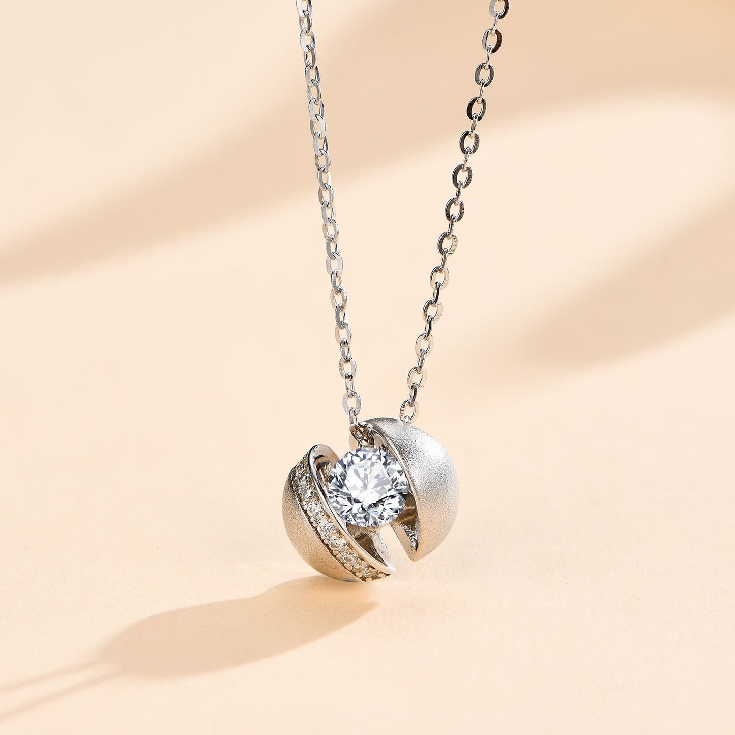 New S925 sterling silver necklace female ins style creative sphere moissanite necklace