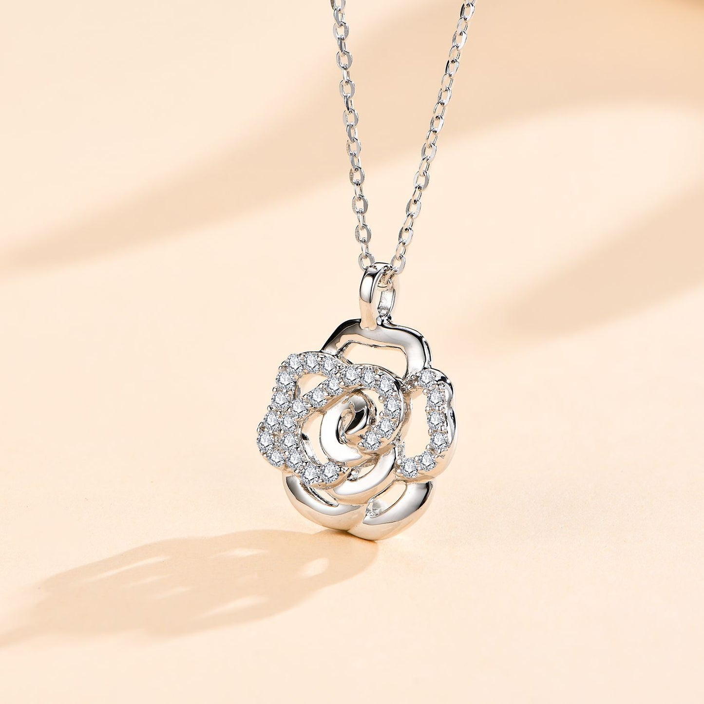 New S925 Sterling Silver Rose Necklace Moissanite Necklace