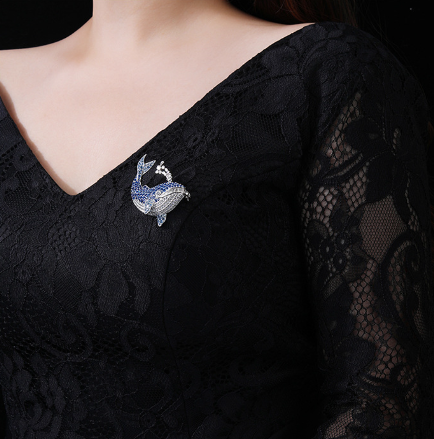 Water Jet Dolphin Blue Diamond Brooch Haute Corsage
