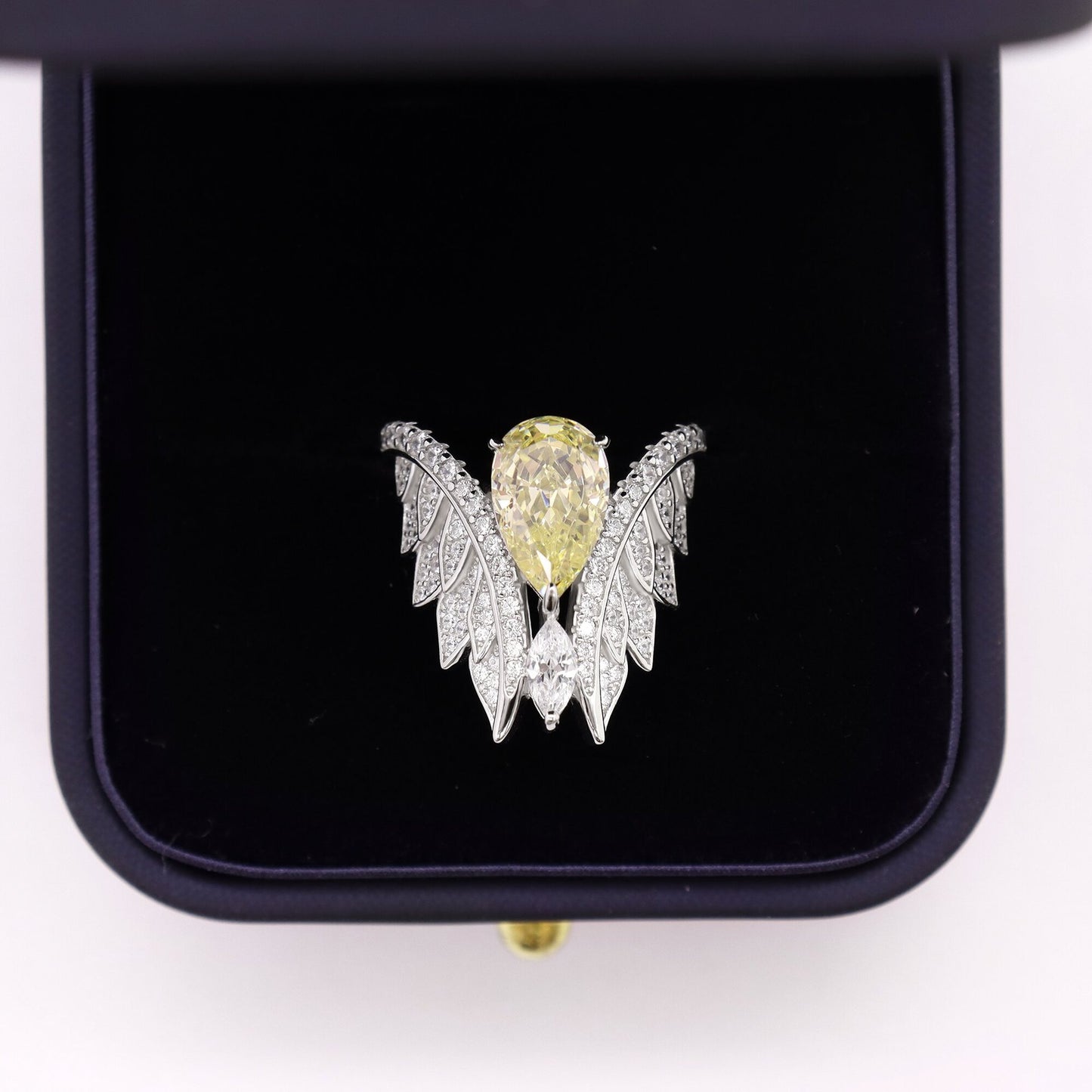 French Elegance Set Zirconia Ring Geometric Wings with Diamonds Design Ring