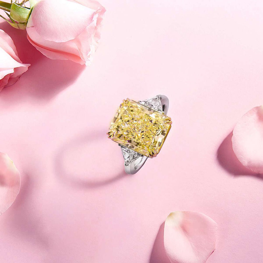 Brilliant Yellow Fat Square Ice Flower Cut Two Colors High Carbon Diamond Ring