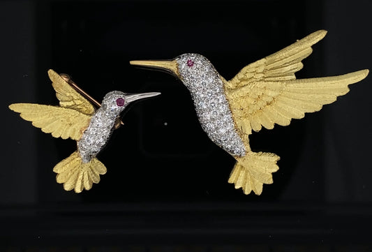 Best Animal-Themed Brooches: Celebrate Nature’s Beauty with Hummingbirds, Bees, and More