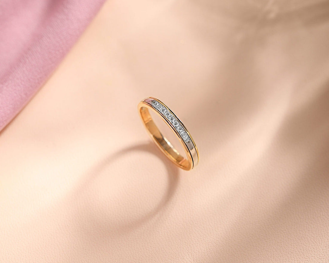 Custom Engraved Anniversary Rings: Personalized Tokens of Love