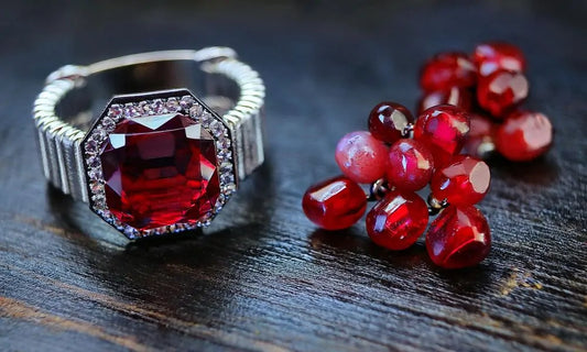 Garnet vs. Ruby: How to Choose the Perfect Red Gemstone Ring
