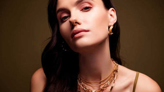 How to Use Jewelry to Accentuate Your Best Features