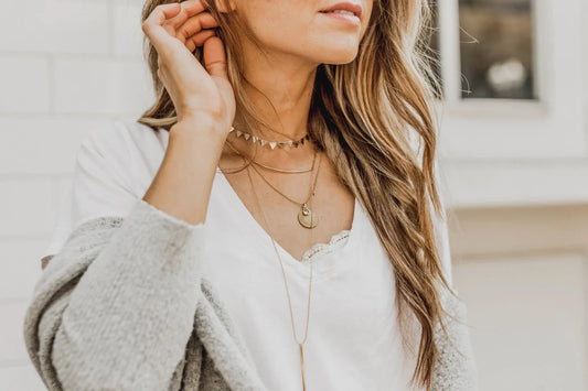 The Art of Dainty Gold Layering Necklaces: Style Inspiration