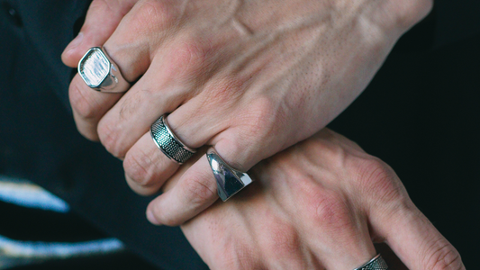Unique Geometric Silver Rings: Modern Designs with an Edge