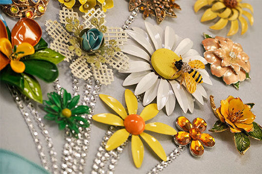 Floral and Nature-Inspired Brooch Designs: Trends and Tips