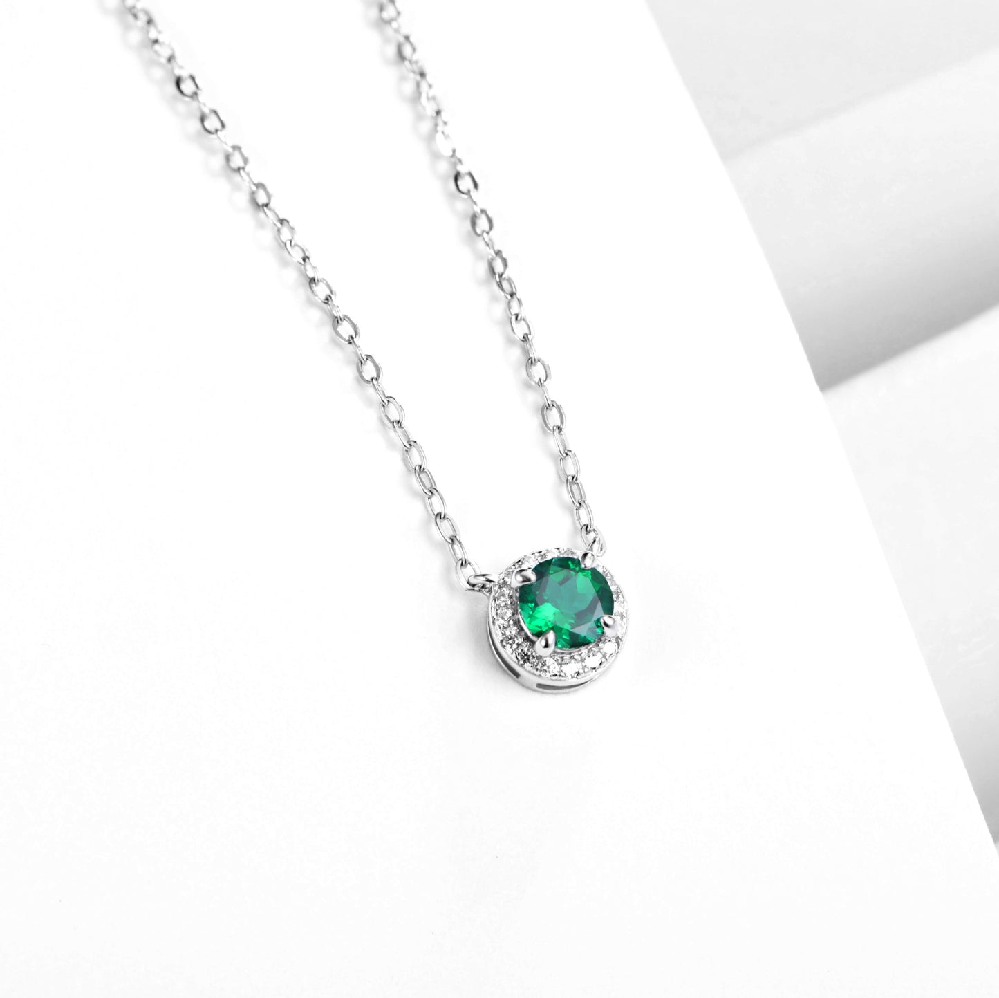 Zambian color S925 sterling silver cultivated emerald pendant fashion simple emerald collarbone chain