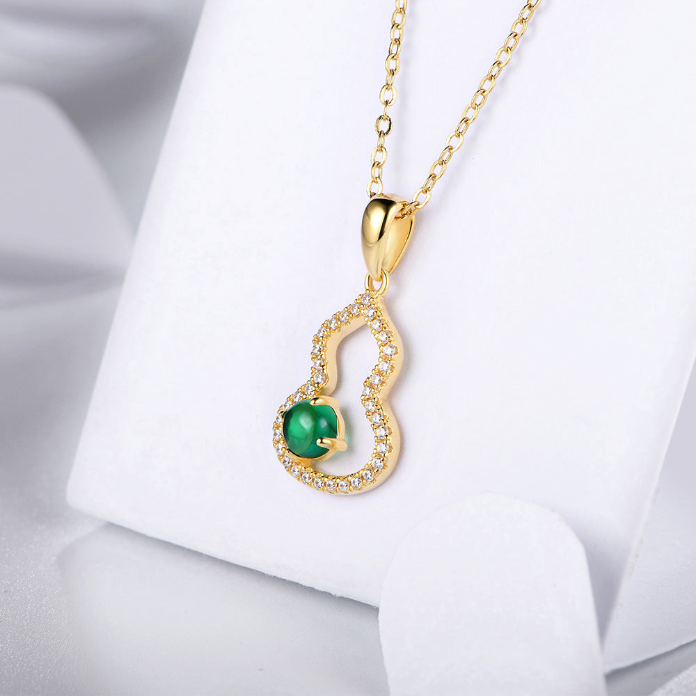 Luxurious and elegant S925 silver plated 18K gold necklace pop cultivated emerald gemstone pendant