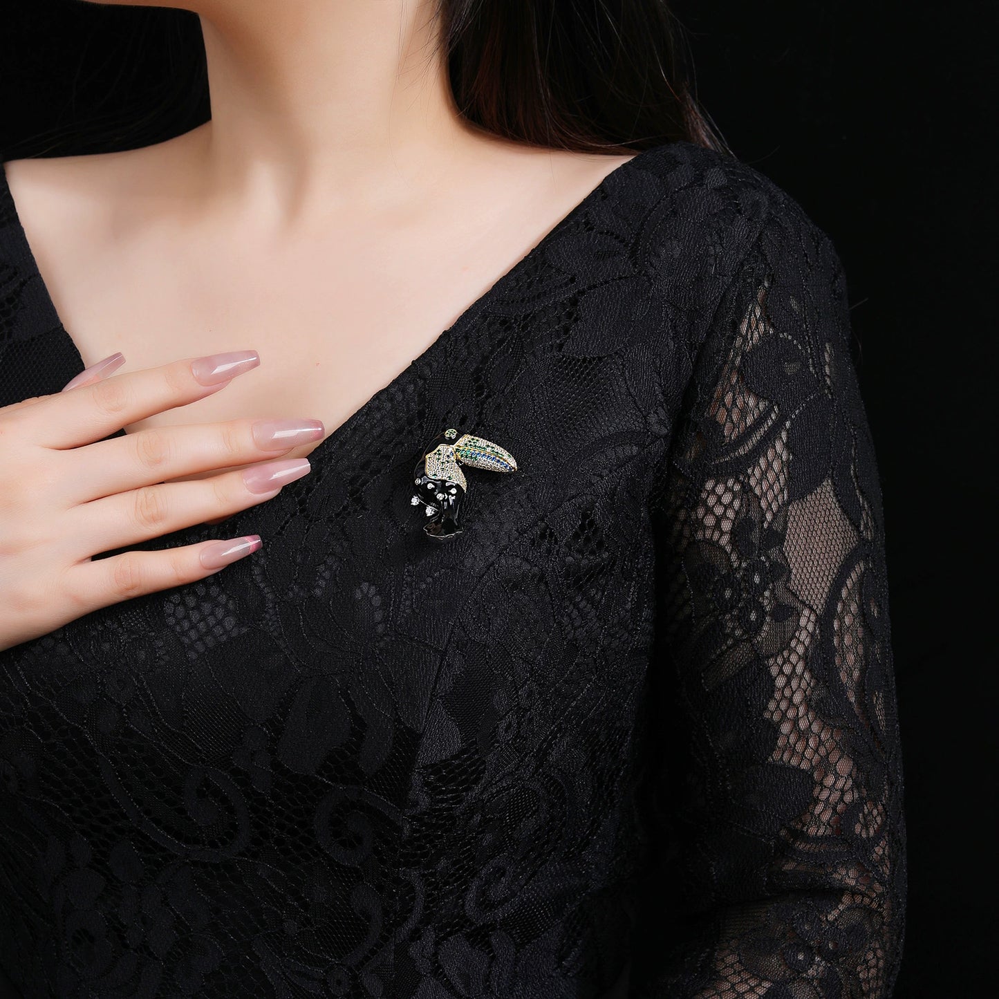Big Beak Black Bird Brooch Green Diamond Beak Necklace Pendant Dual Purpose Corsage