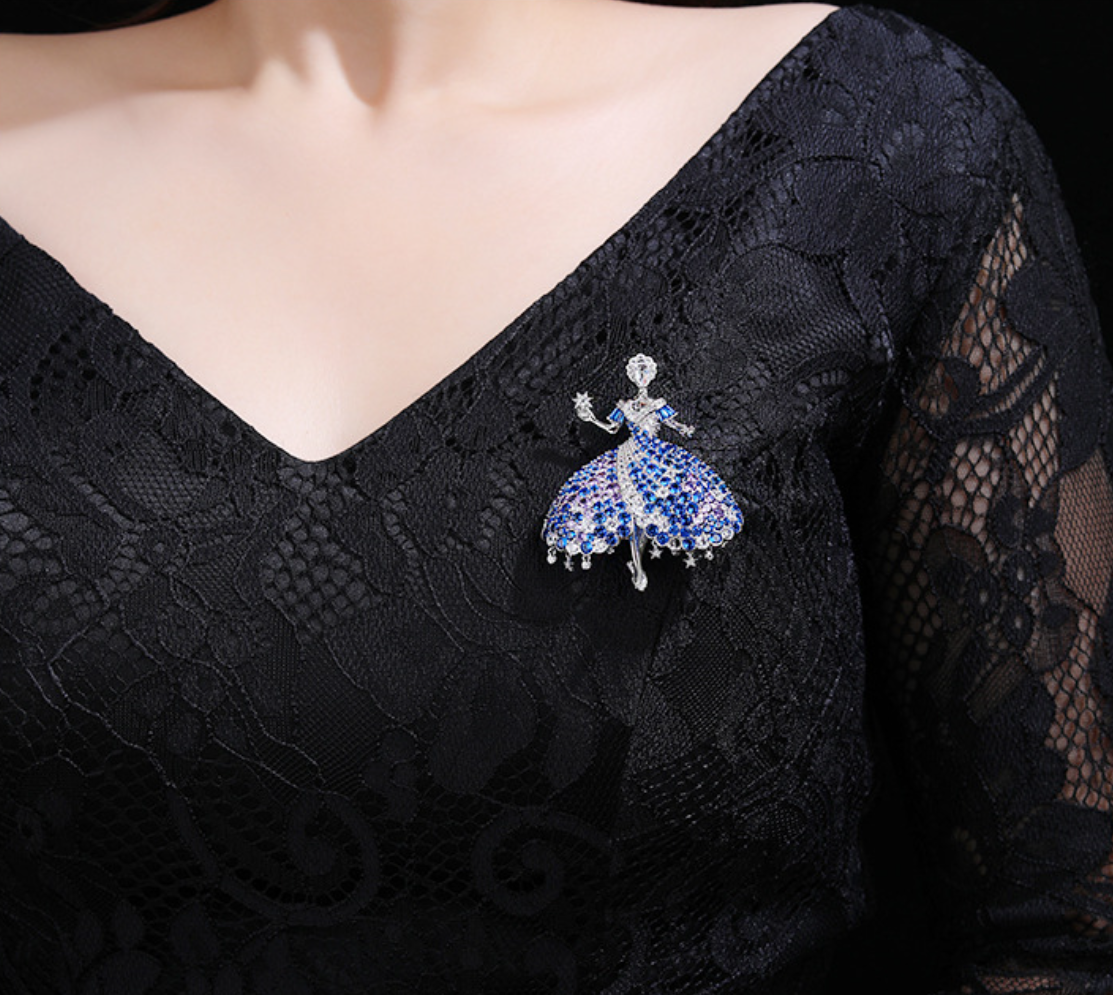 Dancing Girl Blue Diamond Brooch Necklace Pendant Dual Purpose Corsage