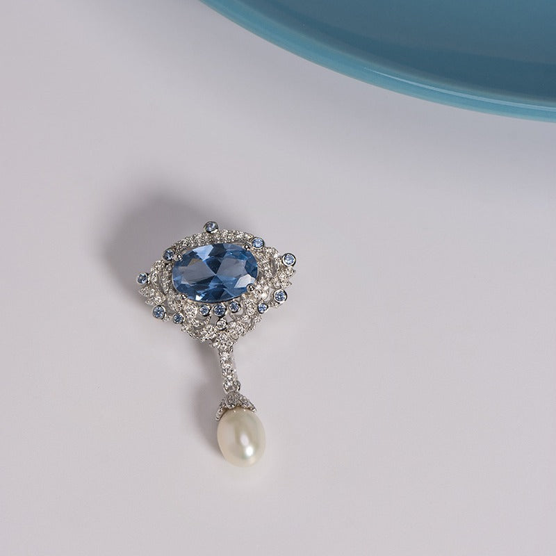Blue spinel vintage teardrop silver plated brooch