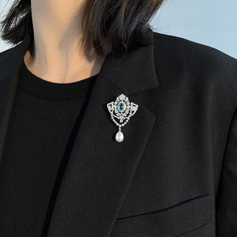 Freshwater pearl teardrop lace blue diamond vintage brooch