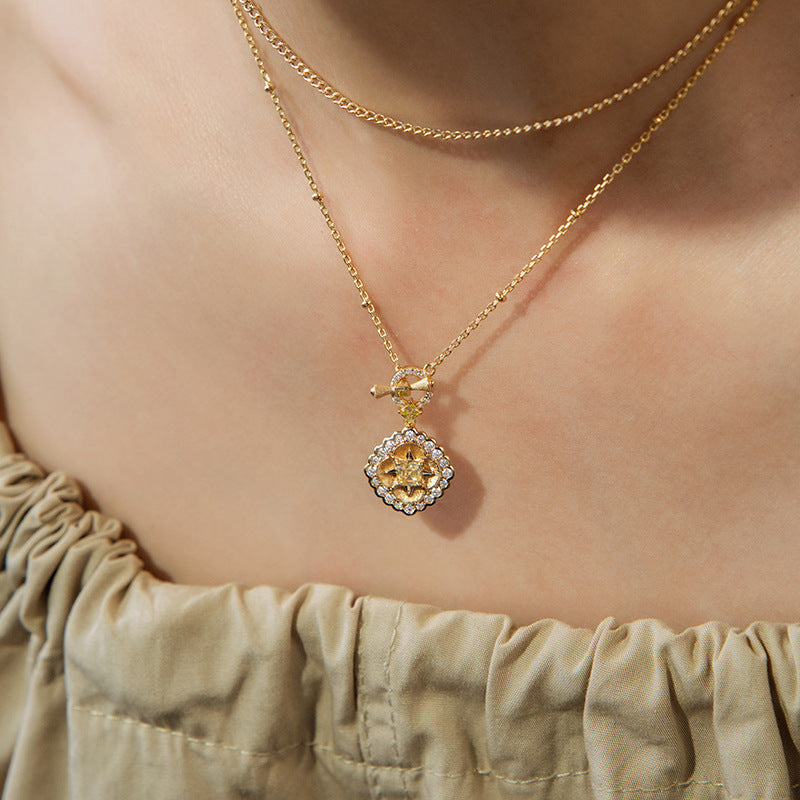 Buccellati Vintage 18k Gold Round Plaque Setting Brushed Necklace