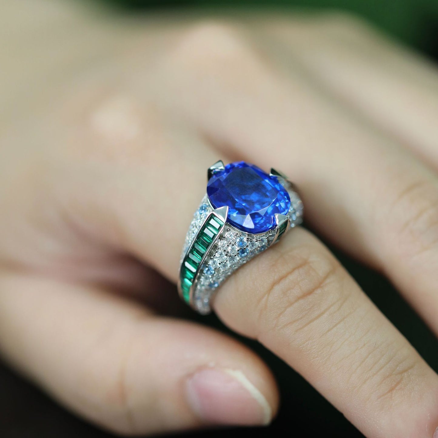 Royal Sapphire Blue Corundum High Carbon Diamond Ring