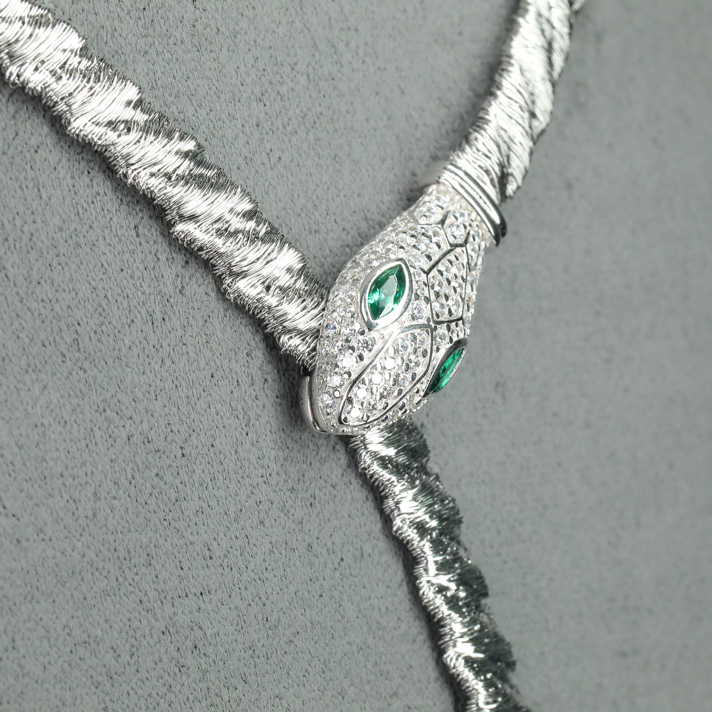 High Carbon Diamond Spirit Snake Muzo Green Silver and Gold Plated Collarbone Chain