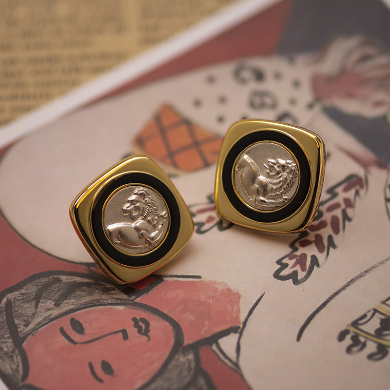 Ancient Coin Onyx 18K Gold Vintage Stud Earrings