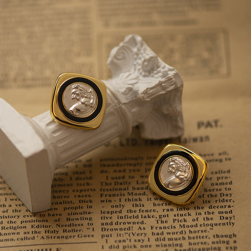 Ancient Coin Onyx 18K Gold Vintage Stud Earrings