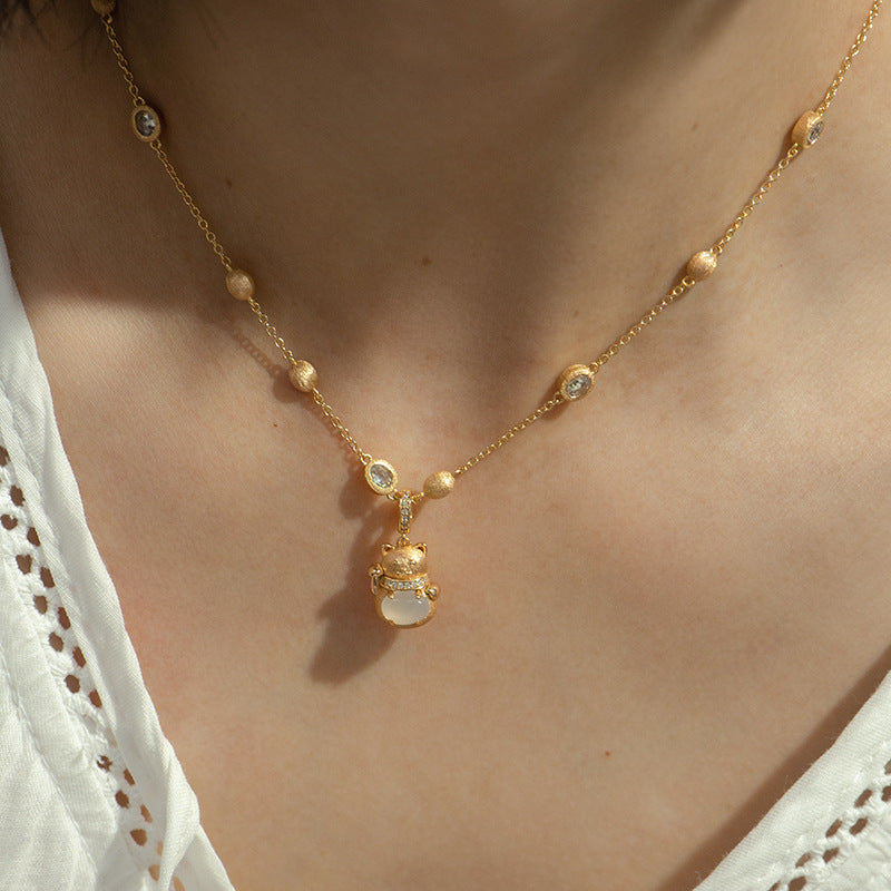 Gold Fortune Cat Vintage Brushed Collarbone Necklace