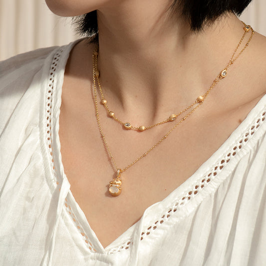 Gold Fortune Cat Vintage Brushed Collarbone Necklace