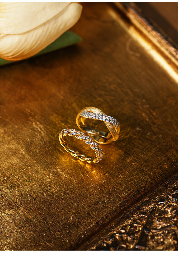 Möbius Surround Gold Brushed Diamond Ring