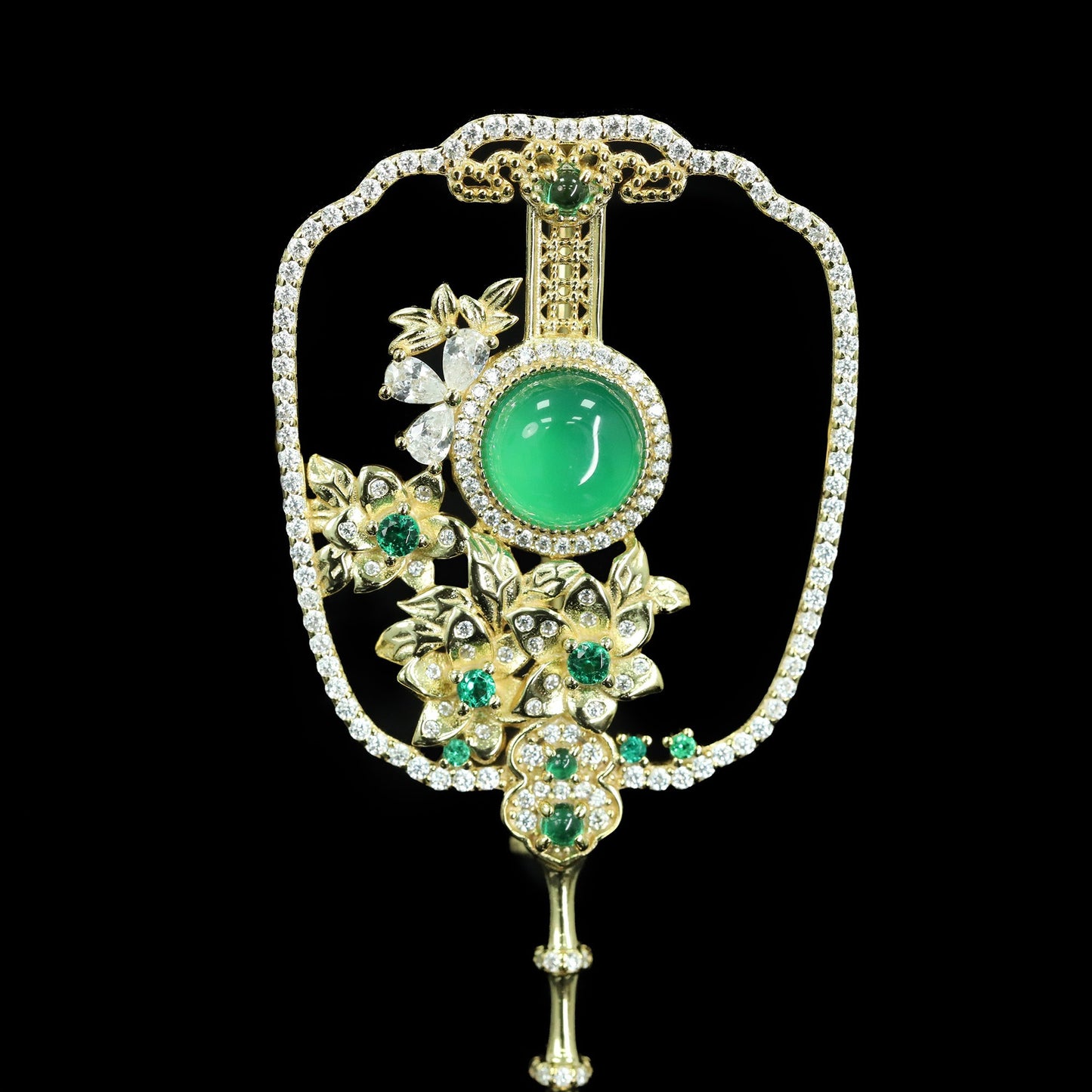 High Carbon Diamond Elegant Gold Natural Chalcedony Fan Brooch