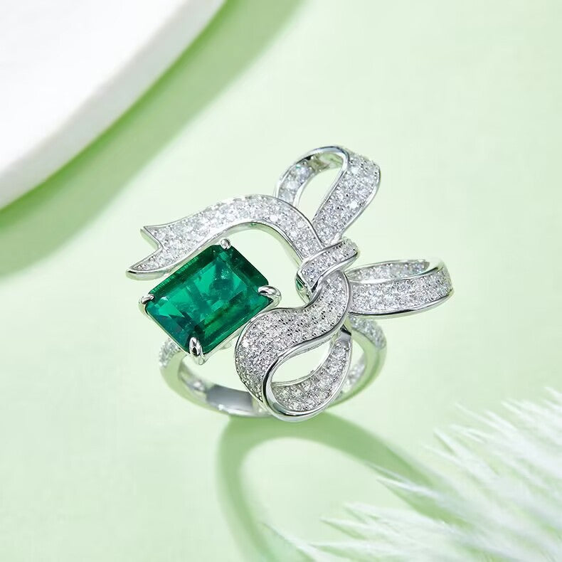 Cultivated Emerald White Gold Plated Bow Ring