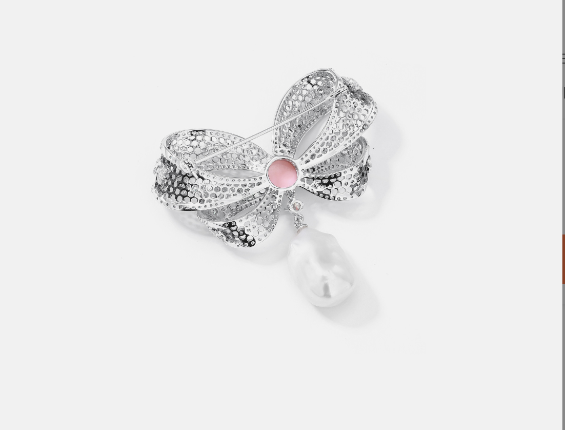 Baroque Pearl Butterfly Diamond Brooch Haute Corsage