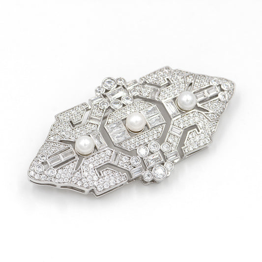 Artdeco natural freshwater pearl vintage brooch