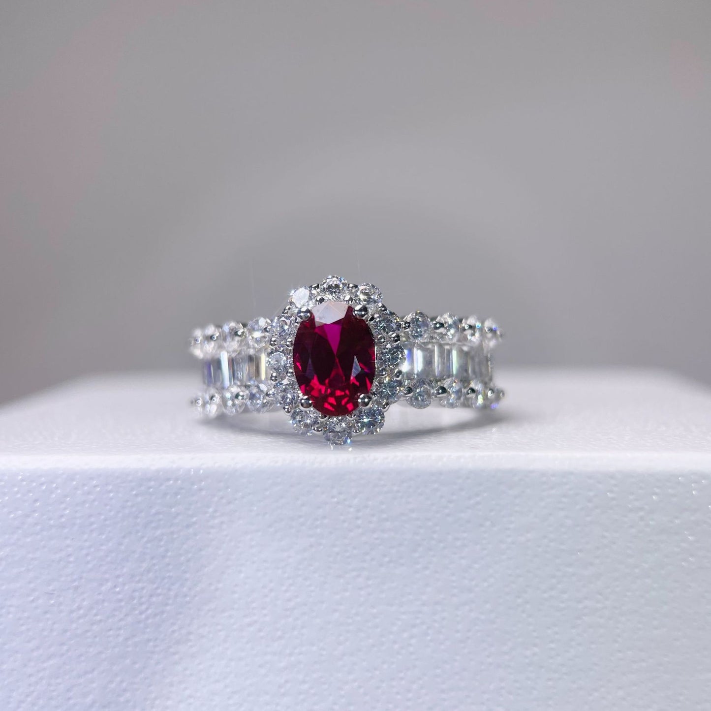 2 Carat Cultured Ruby Pigeon Blood Red Ring Vintage T Square Diamond Temperament Celebrity