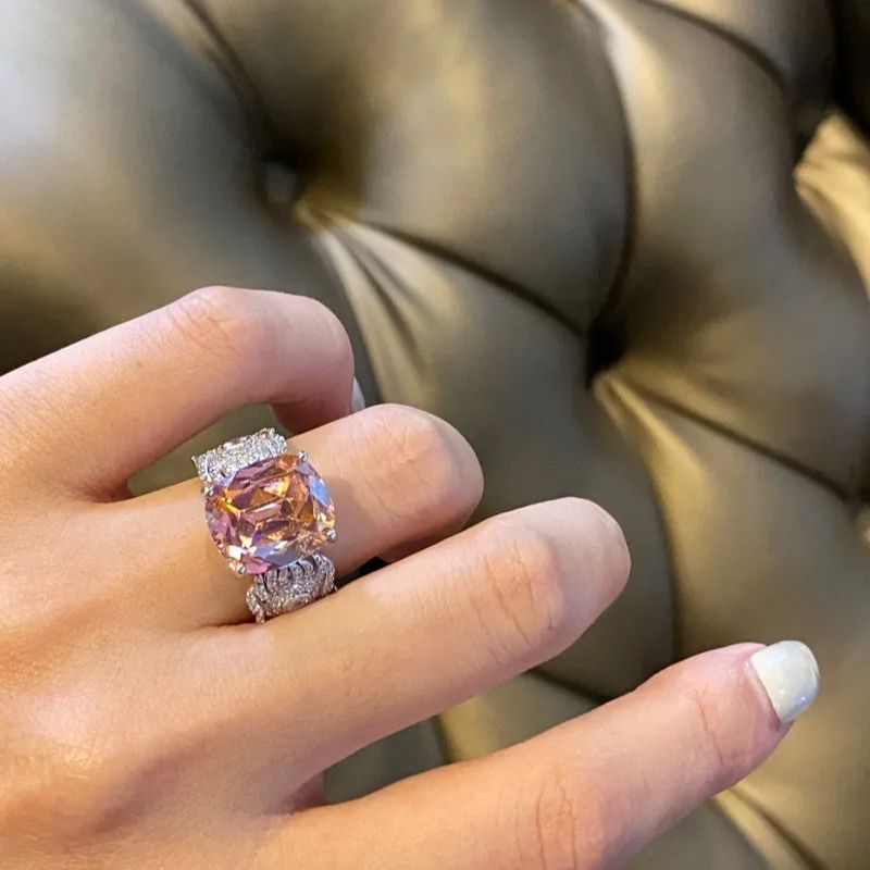 Bird's Feather Realm Morgan Ring High Carbon Diamond Morgan