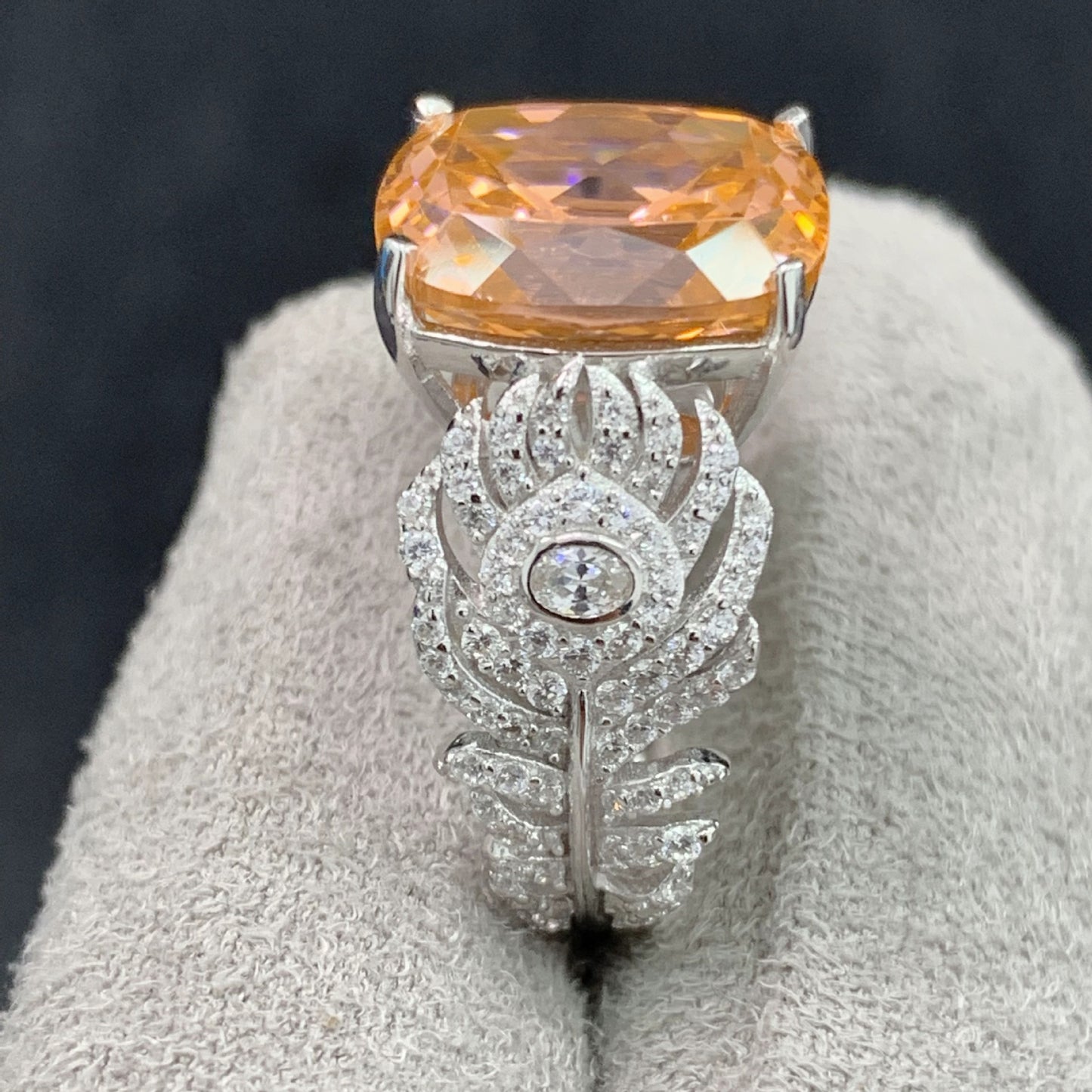 Bird's Feather Realm Morgan Ring High Carbon Diamond Morgan