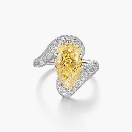 Brilliant yellow ring set with high carbon diamonds ring
