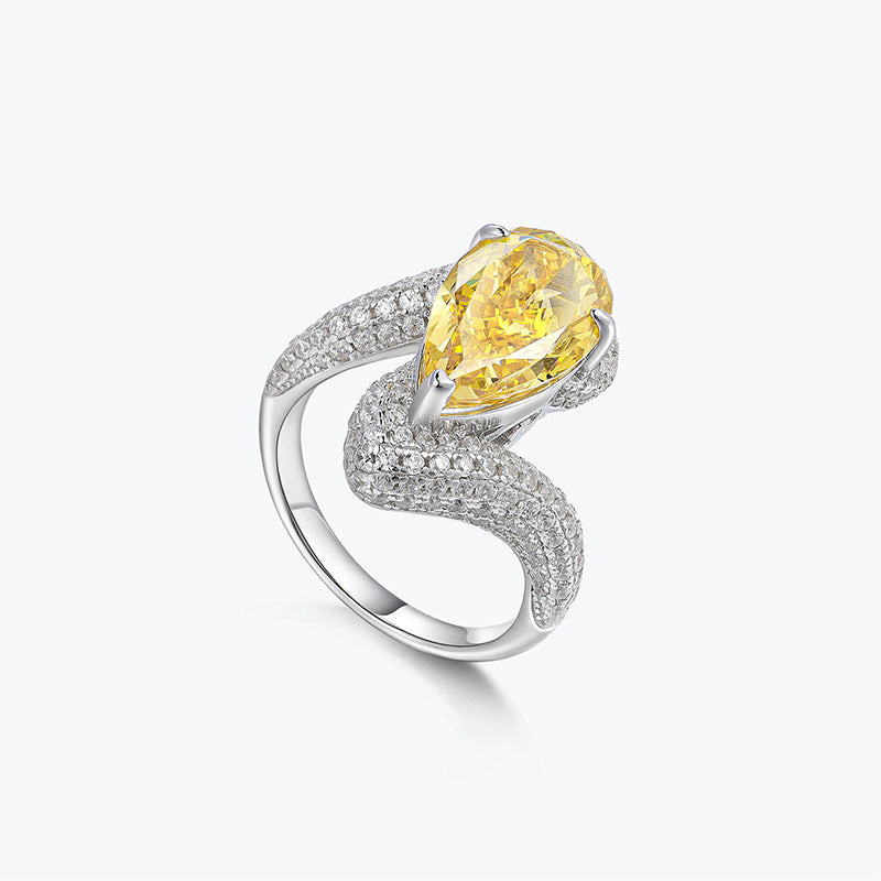 Brilliant yellow ring set with high carbon diamonds ring