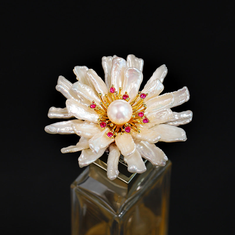 Shaped Pearl Daisy Gold Pink Diamond Stamen Brooch