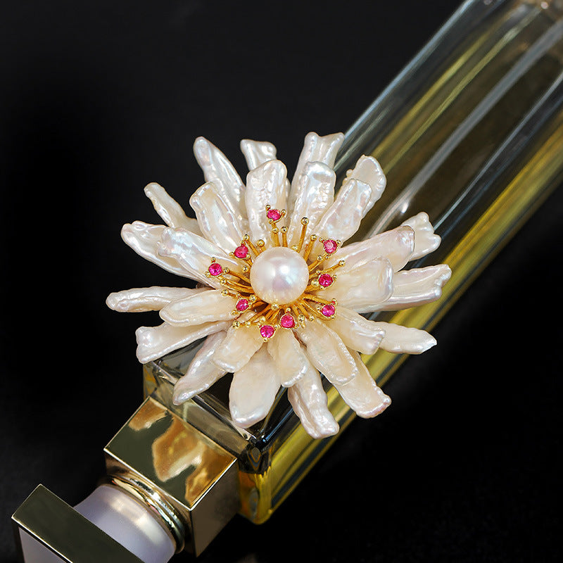 Shaped Pearl Daisy Gold Pink Diamond Stamen Brooch