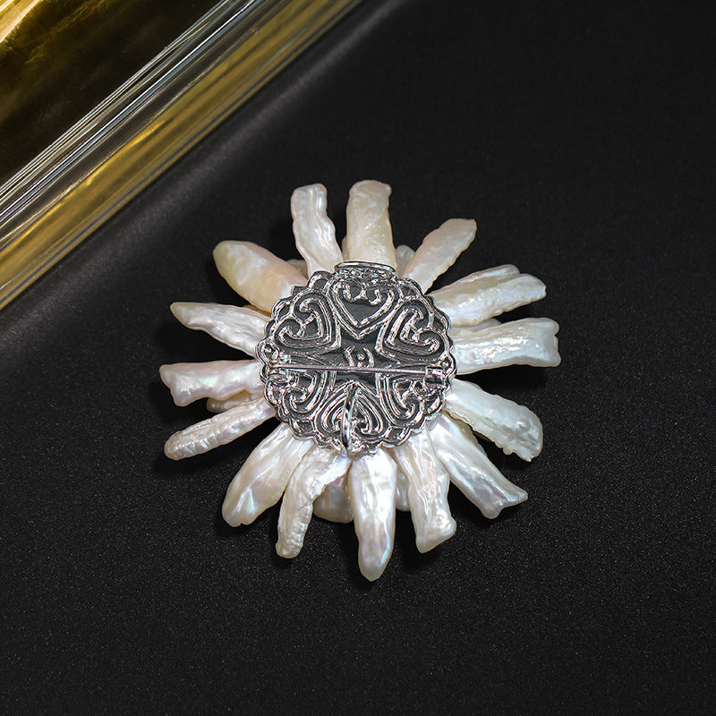 Shaped Pearl Daisy Gold Pink Diamond Stamen Brooch