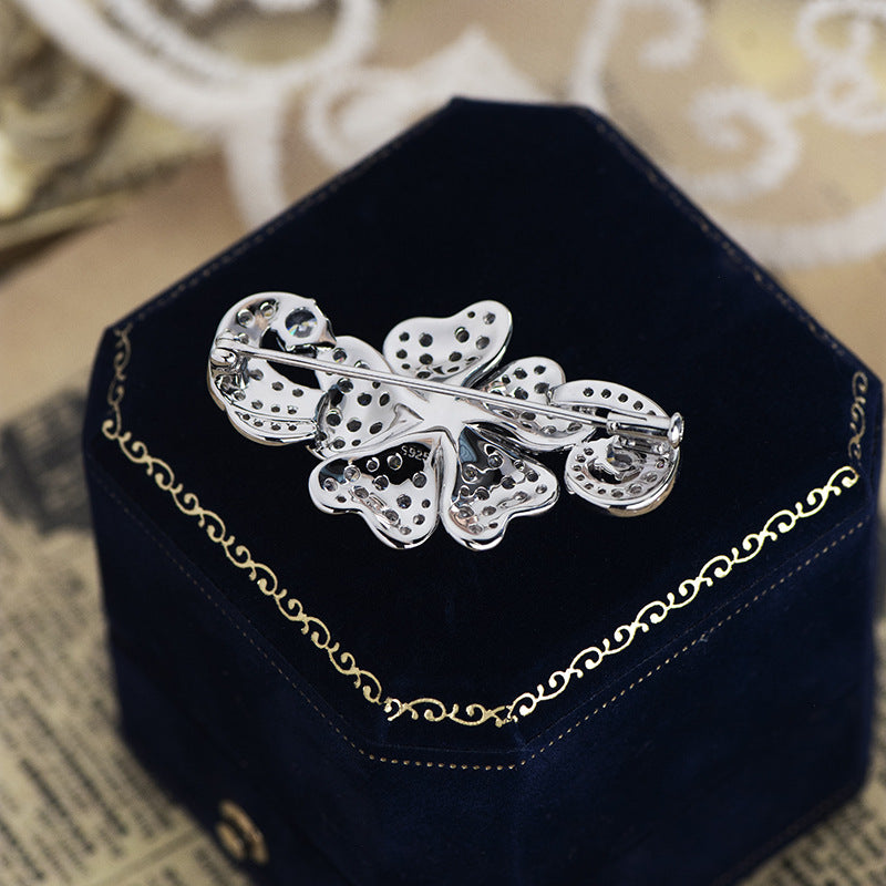 Full Diamond Silver Plated Vintage Flower Brooch