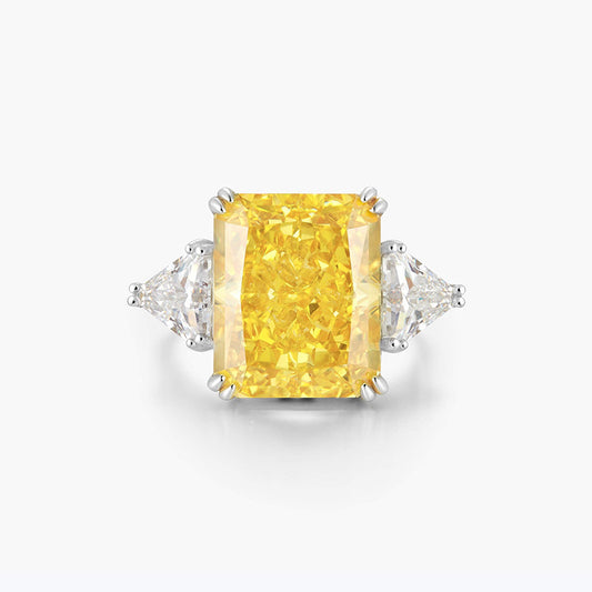 Brilliant yellow ring set with high carbon diamonds ring